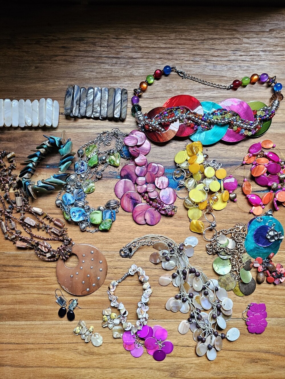 18 Pc Craft Lot Jewelry Colorful Boho Shells Beads Upcycle Repair Jewelry Making